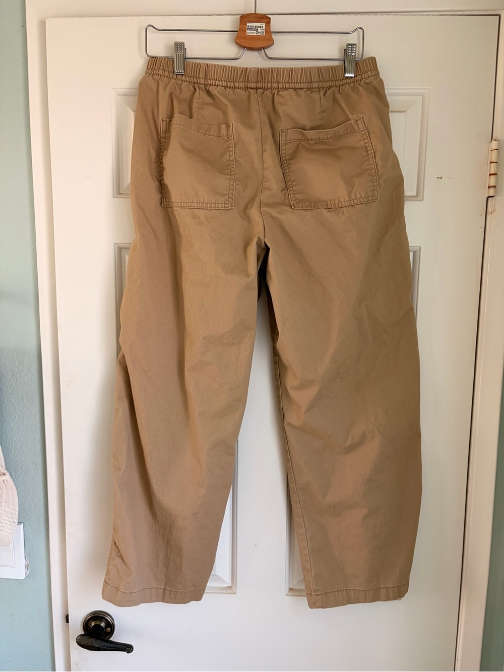 GAP Women’s Mid-Rise Easy Barrel Khakis - Picture 3 of 4